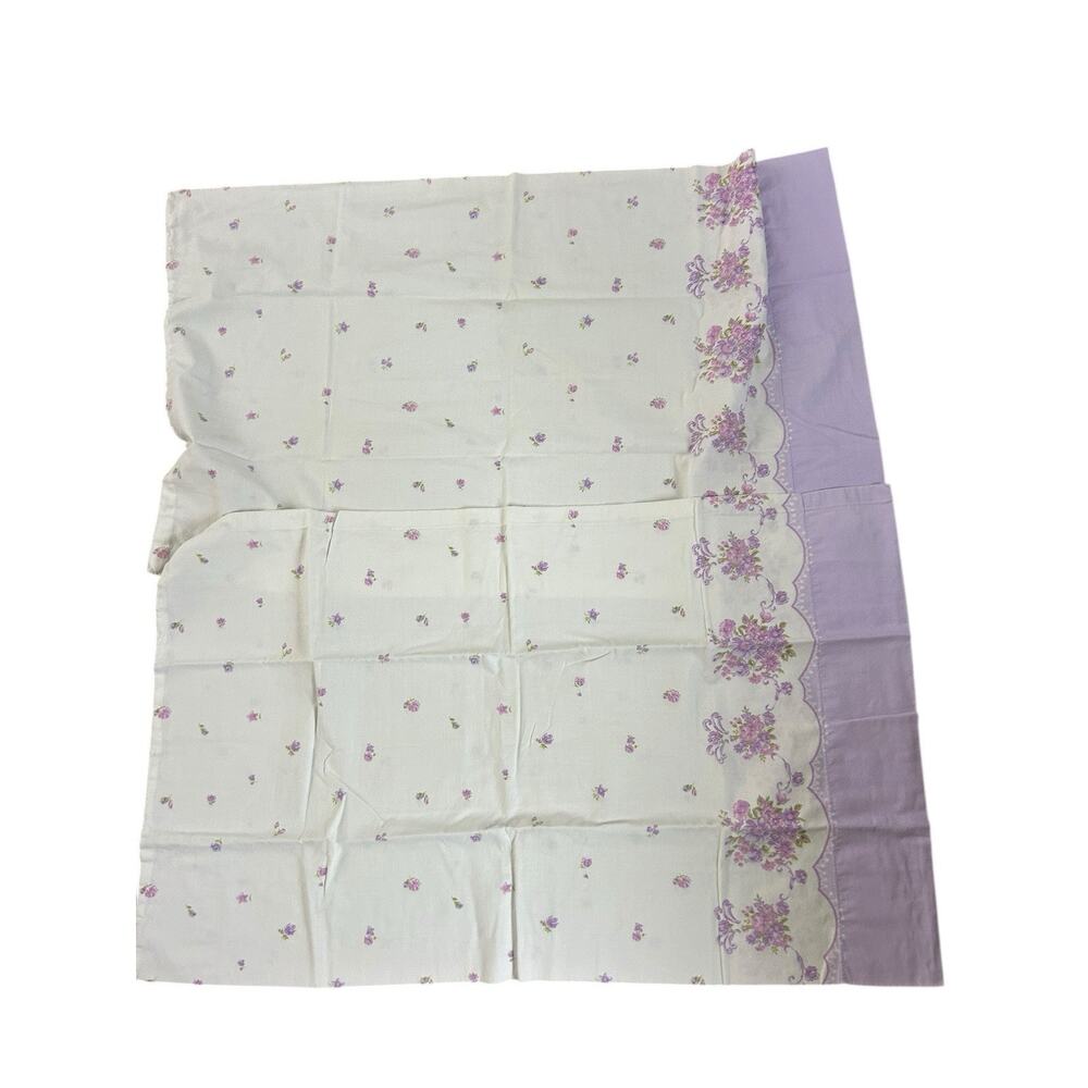 Set of 2 vintage pillow cases white and purple floral size‎ 19X28"